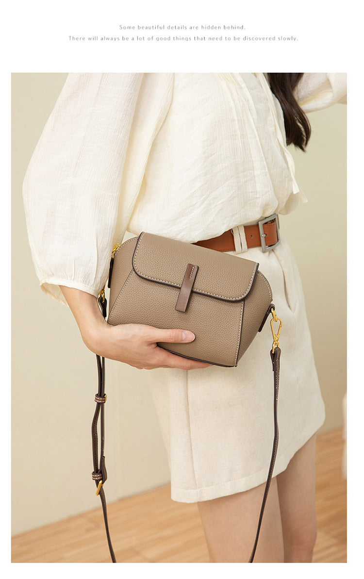 Summer Niche Women's Bag 2026 New High-End Shoulder Bag Fashionable Versatile Women's Crossbody Bag Shell-Shaped Small Square Bag
