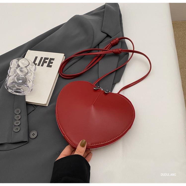 Bag for Work High-end Dopamine Women's Bag Personalized Underarm Bag for Women Hot Girls Love Bag Valentine's Day Gift List
