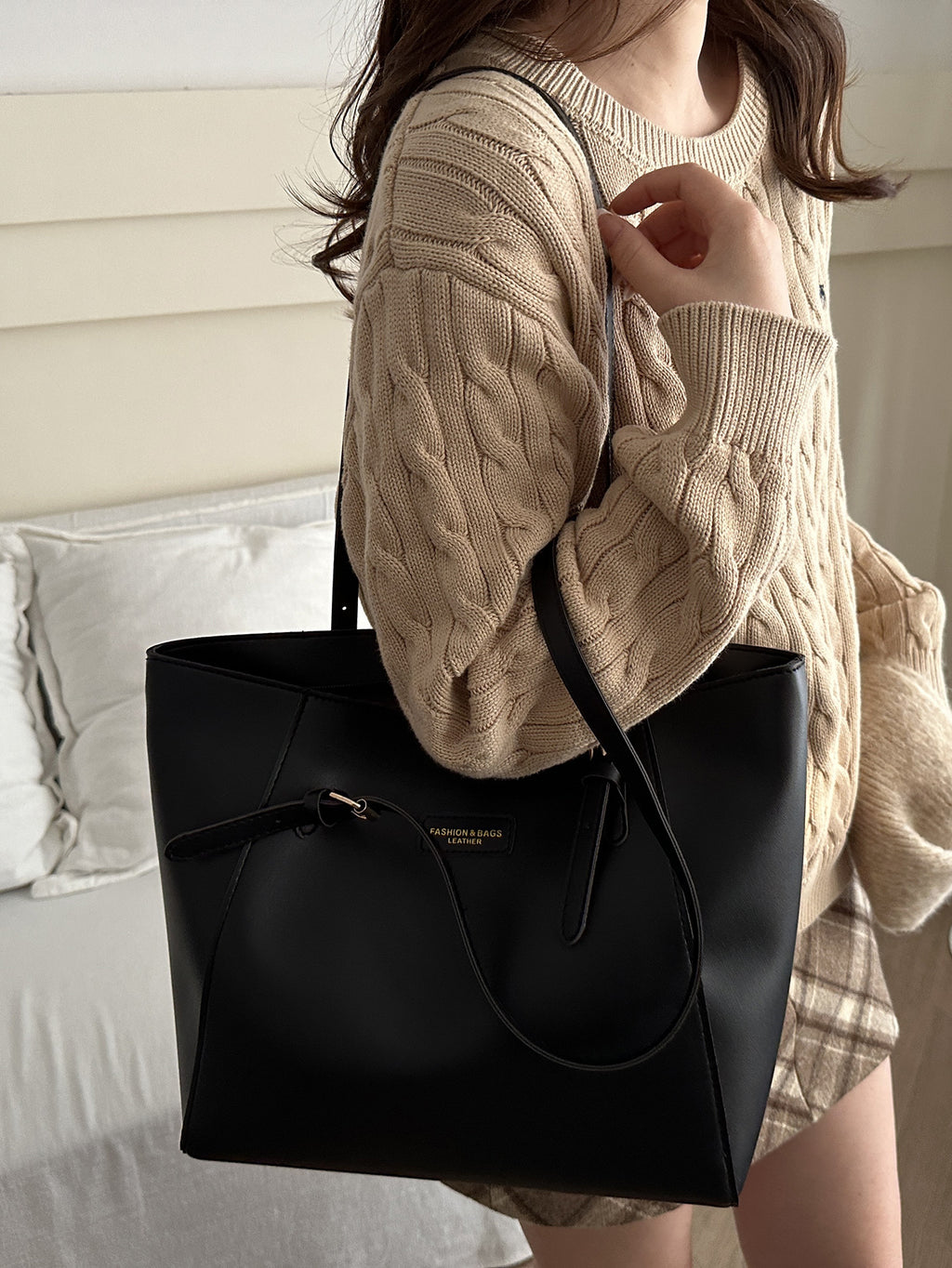 Large Capacity Bag Women's Autumn and Winter All-match 2024 New Style Simple Shoulder Bag College Students' School Bag Commuter Tote Bag