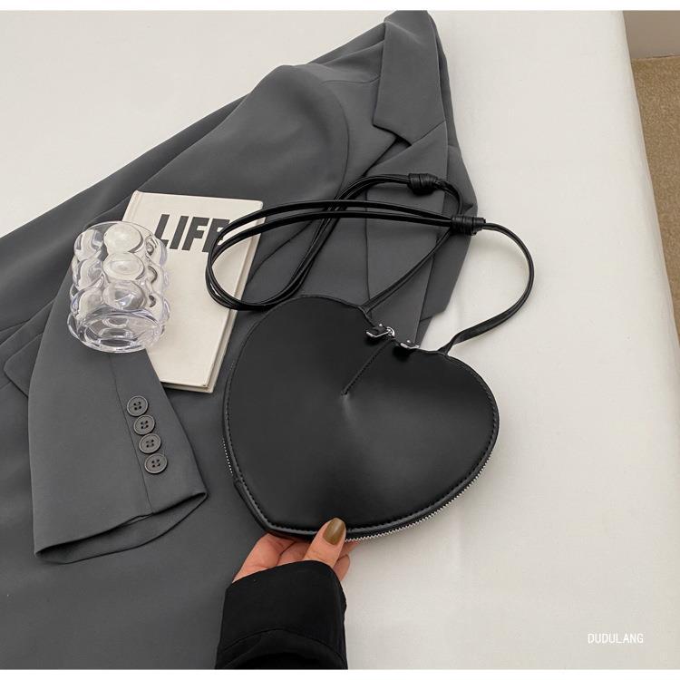 Bag for Work High-end Dopamine Women's Bag Personalized Underarm Bag for Women Hot Girls Love Bag Valentine's Day Gift List