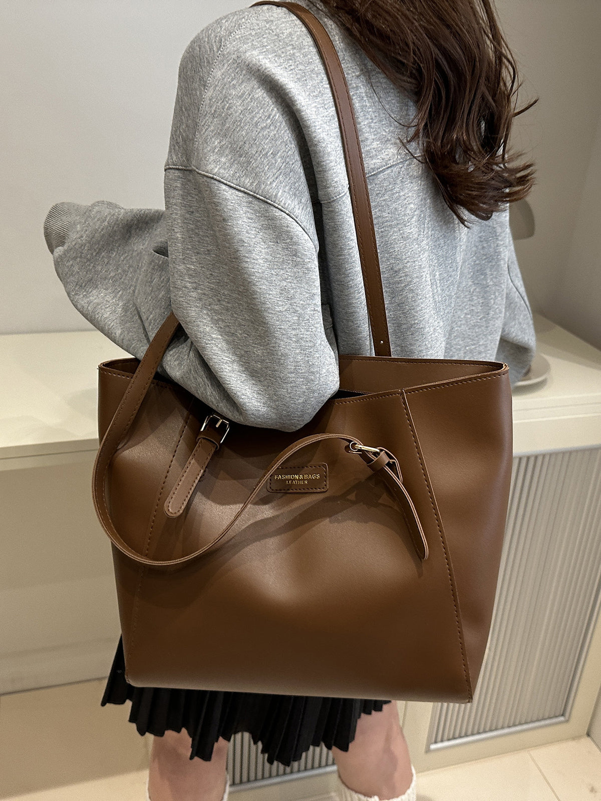 Large Capacity Bag Women's Autumn and Winter All-match 2024 New Style Simple Shoulder Bag College Students' School Bag Commuter Tote Bag