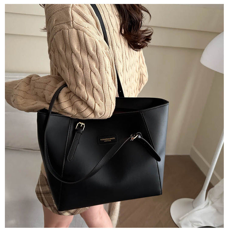 Large Capacity Bag Women's Autumn and Winter All-match 2024 New Style Simple Shoulder Bag College Students' School Bag Commuter Tote Bag